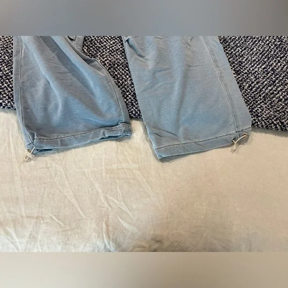 Light wash baggy cargo pants (L) - Picture 3 of 6